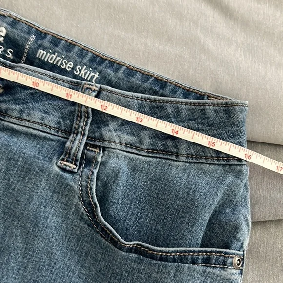 Lee Riders denim skirt - Picture 3 of 6